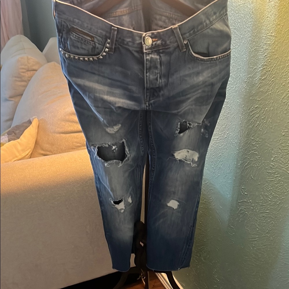 Stylish Blue Distressed Women Jeans